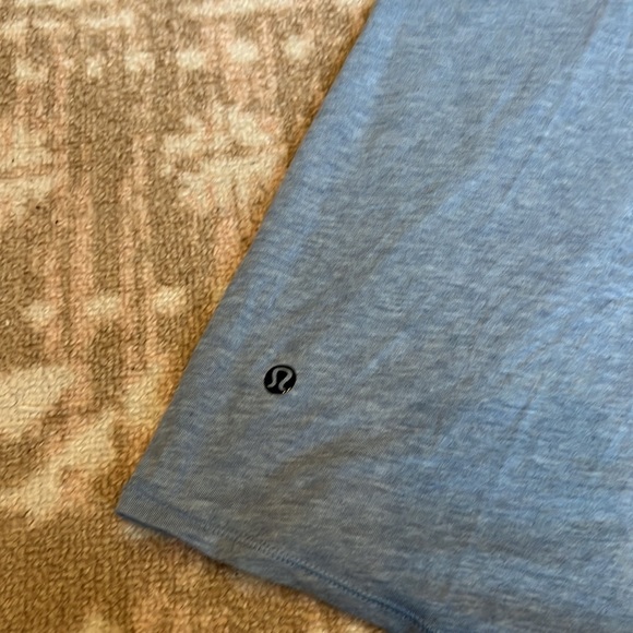 Lululemon blue silver Devoted to the Moment short sleeve t-shirt ladies size 8 - Picture 7 of 7